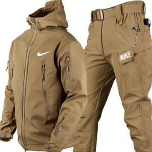 Nike - Tuulitakki ja housut